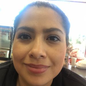 Meet your Posher, Yessica